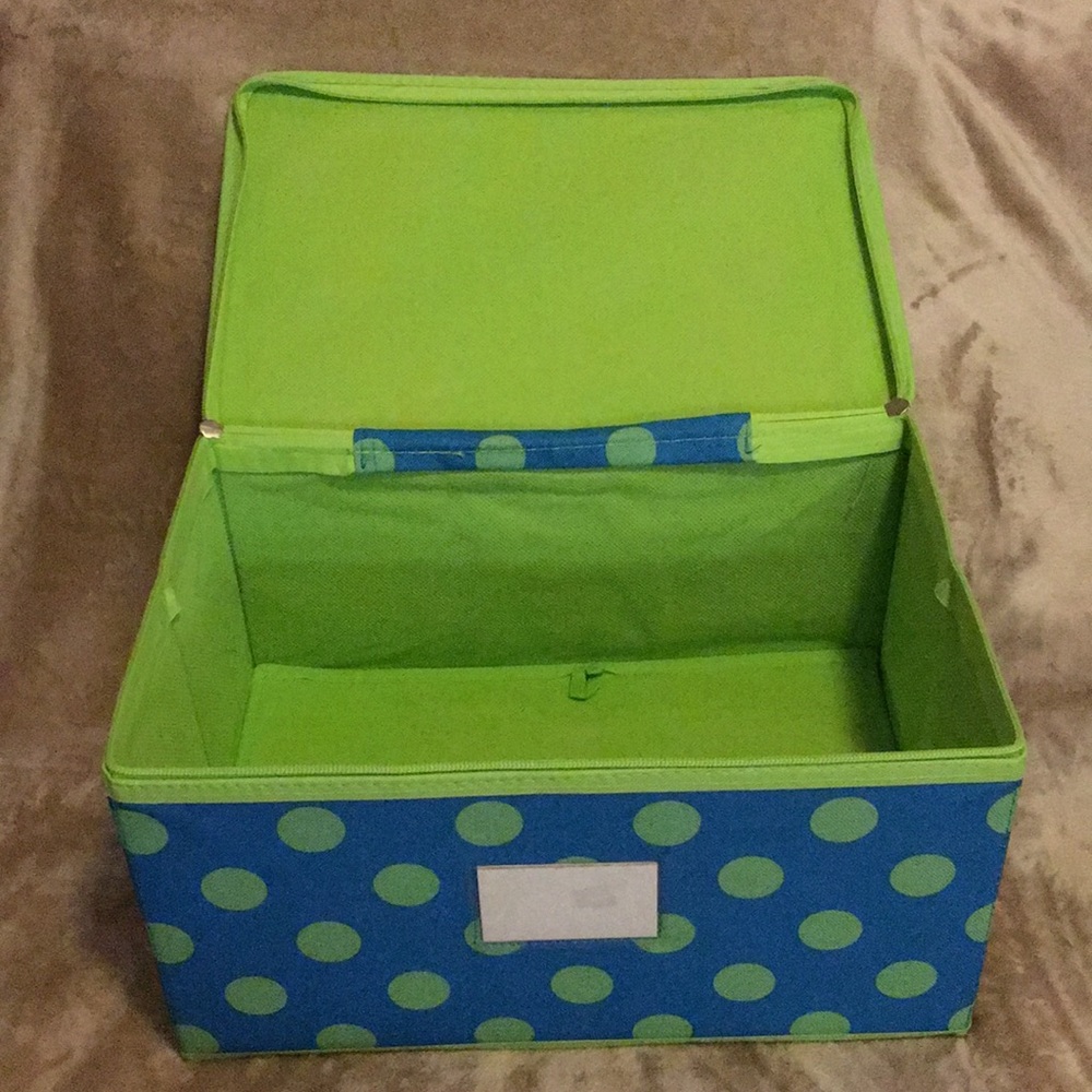Avon Collapsible Storage Box - Picture 2 of 4